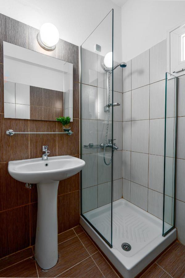 Hotel Grekas Nei Pori Zewnętrze zdjęcie