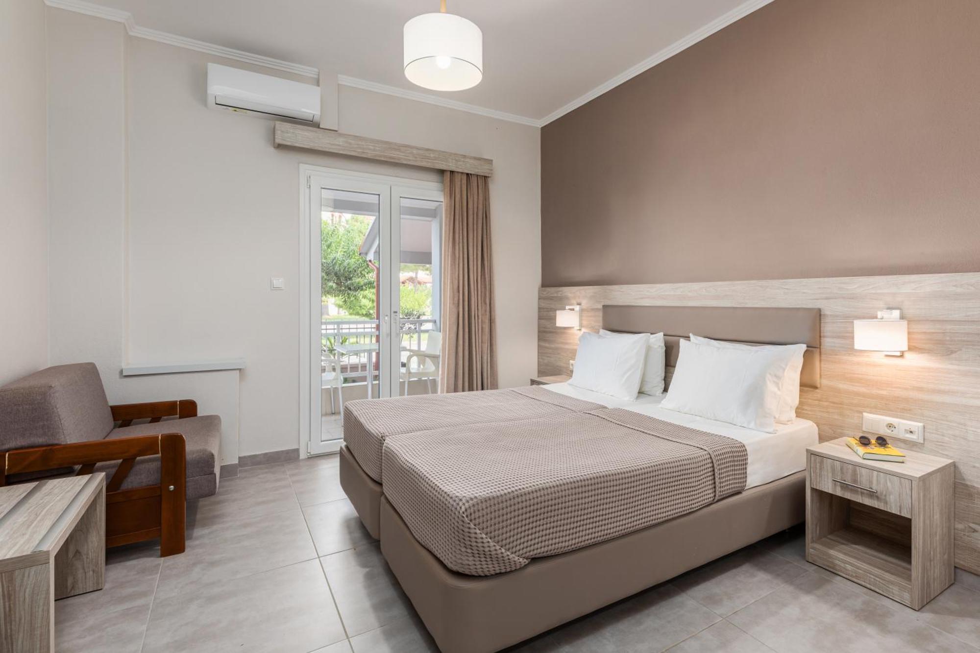 Hotel Grekas Nei Pori Zewnętrze zdjęcie