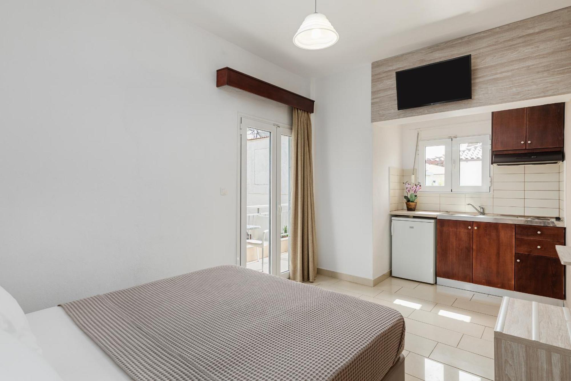 Hotel Grekas Nei Pori Zewnętrze zdjęcie