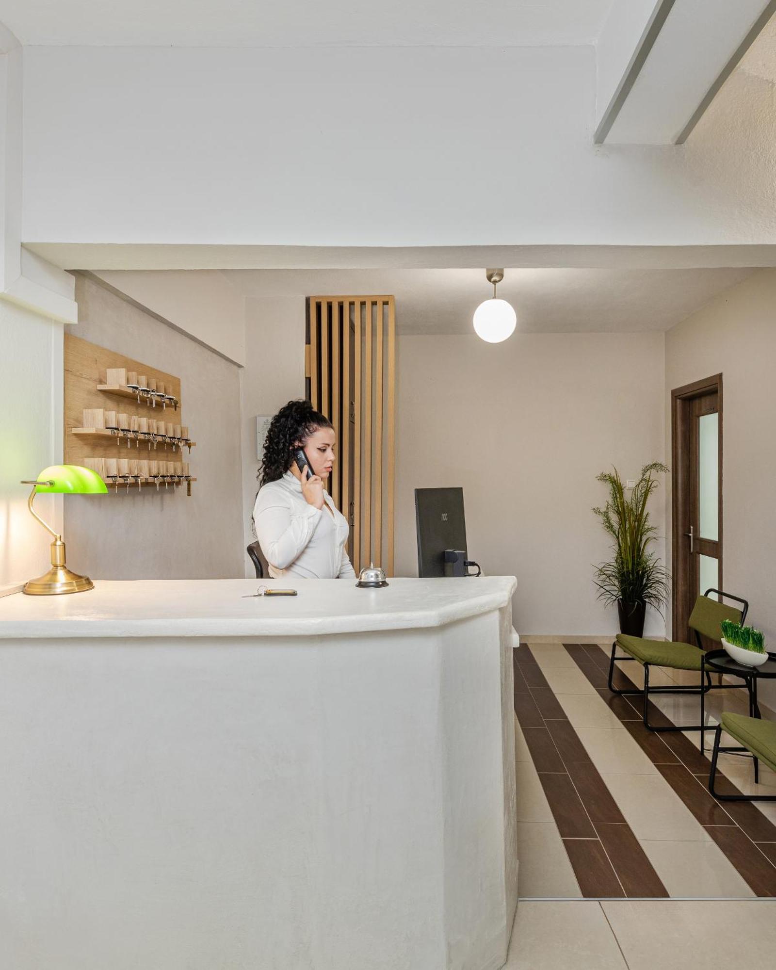 Hotel Grekas Nei Pori Zewnętrze zdjęcie