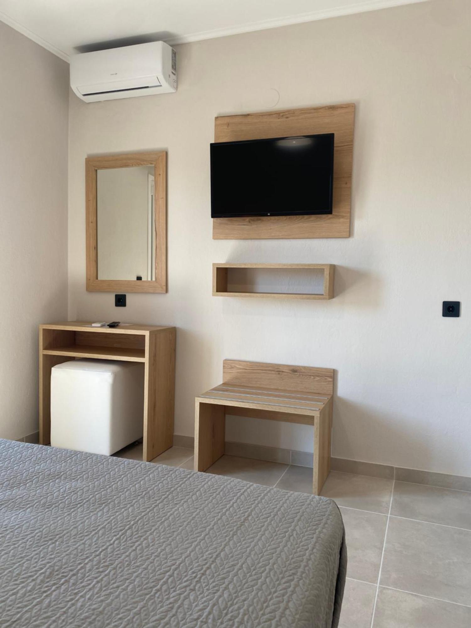 Hotel Grekas Nei Pori Zewnętrze zdjęcie