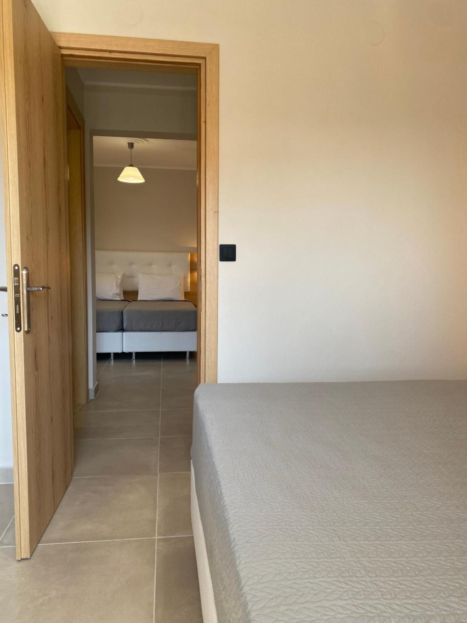Hotel Grekas Nei Pori Zewnętrze zdjęcie
